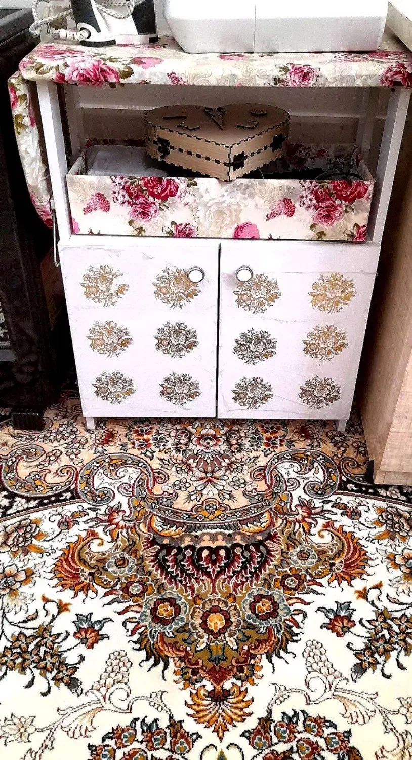 میز اتو و چرخ خیاطی|اتو و لوازم اتو|تربتحیدریه, آغوی|دیوار