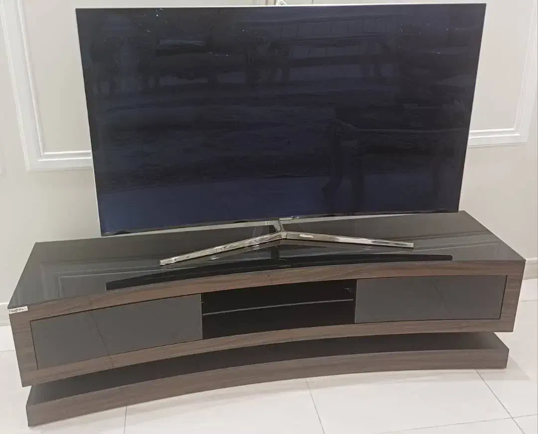 تلویزیون سامسونگ ۵۵ اینچ با میز|تلویزیون و پروژکتور|باقرشهر, |دیوار