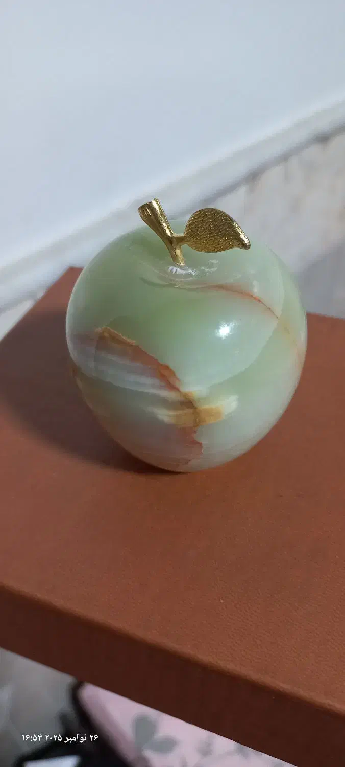 سیب سنگی|مجسمه، تندیس، ماکت|قم, بنیاد|دیوار