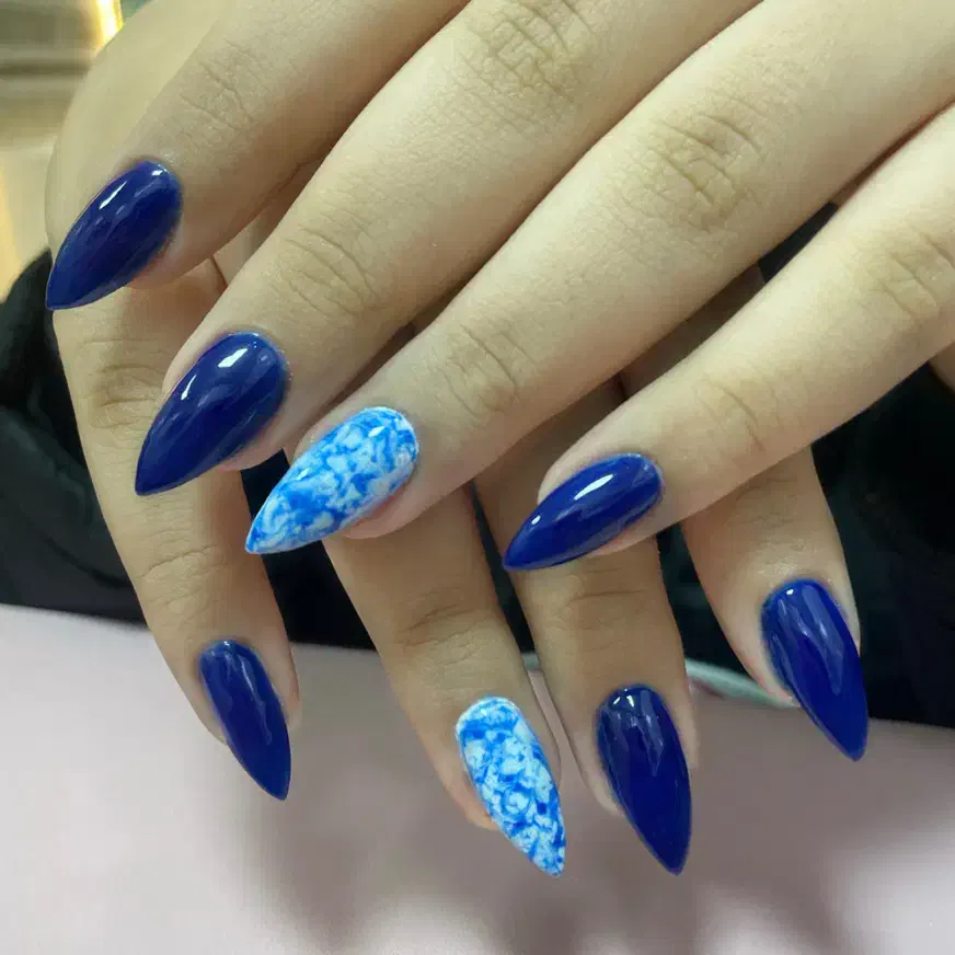 کاشت ناخن|خدمات آرایشگری و زیبایی|صومعه‌سرا, |دیوار