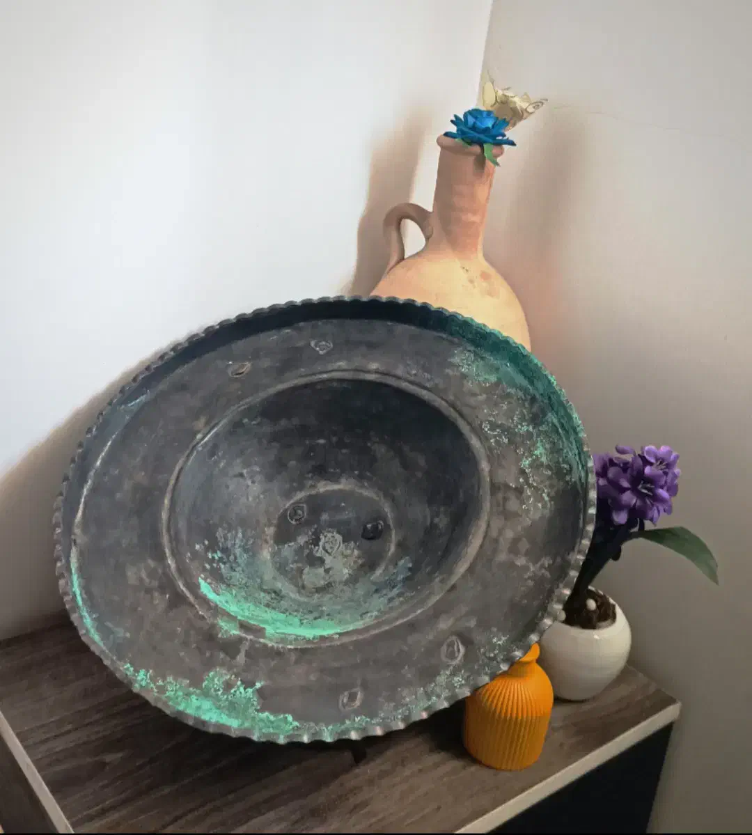 منقل|کلکسیون اشیاء عتیقه|لنگرود, |دیوار