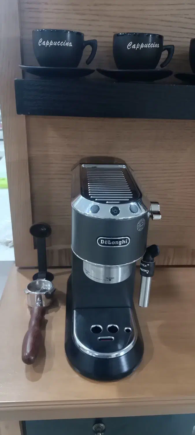 اسپرسو ساز دلونگی در حد نو|سماور، چایساز، قهوهساز|تهران, شهرک خرازی|دیوار