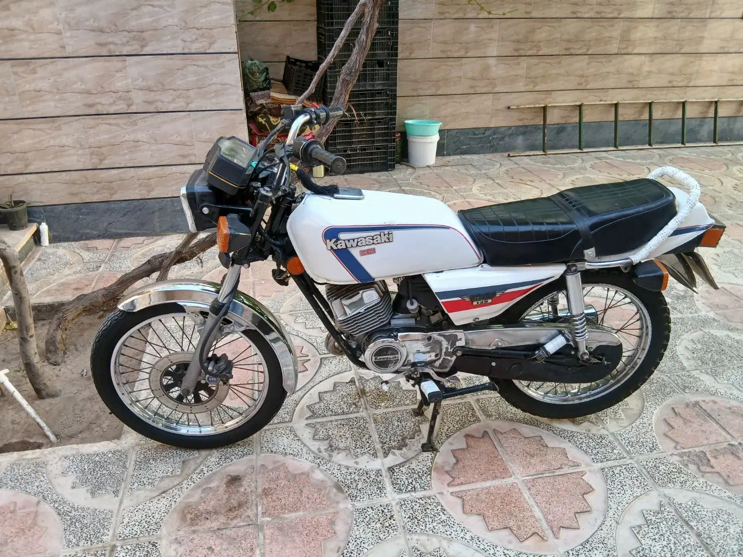 فروش موتور کاوازاکی ۱۲۵|موتورسیکلت|رامند, |دیوار