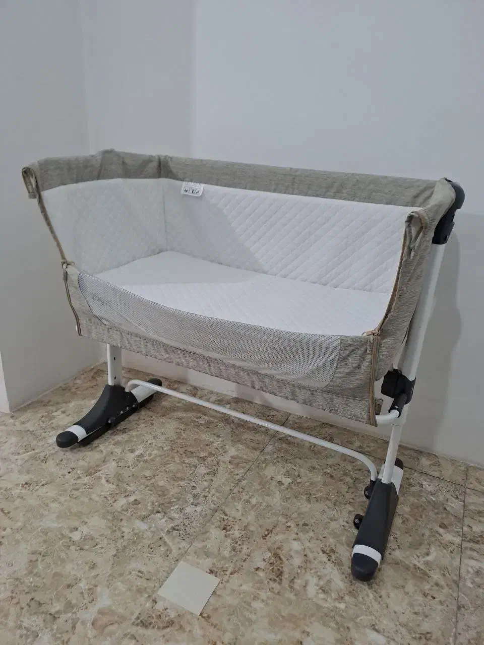 تخت کنار مادر زویی|تخت و صندلی بچه|ماهدشت, |دیوار