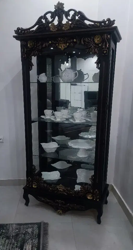 ویترین کلاسیک|بوفه، ویترین، کنسول|رضوانشهر, |دیوار