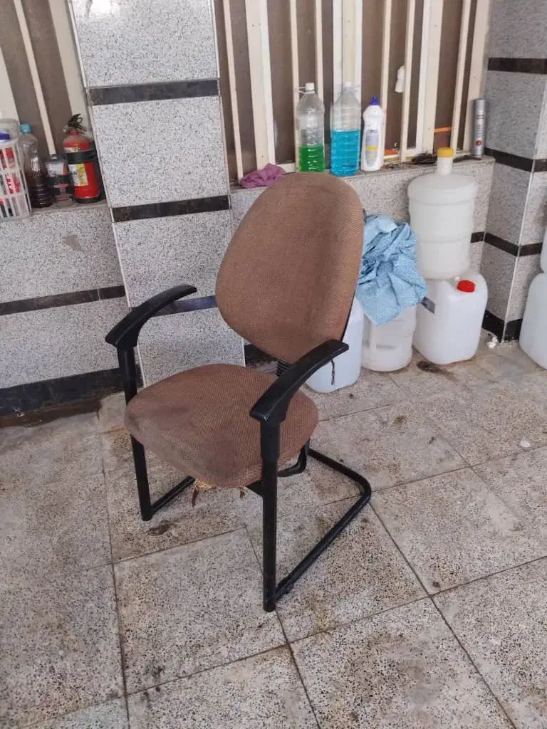 صندلی با تکیه گاه مناسب و سالم|صندلی و نیمکت|اهواز, کوی فرهنگیان ۲|دیوار