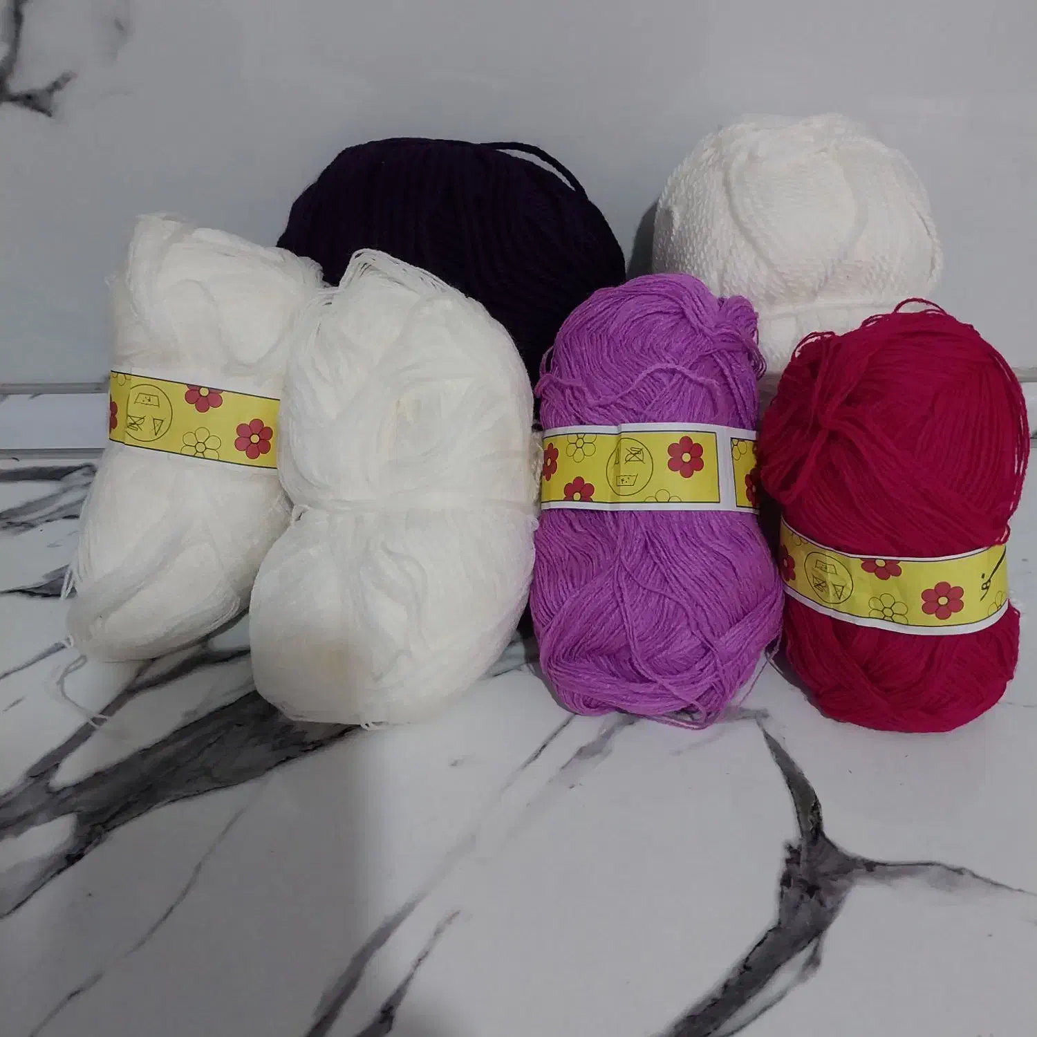 با سلام تعدادی کاموا مناسب برا بافتنی|لوازم خیاطی و بافتنی|رشت, فرزانه|دیوار