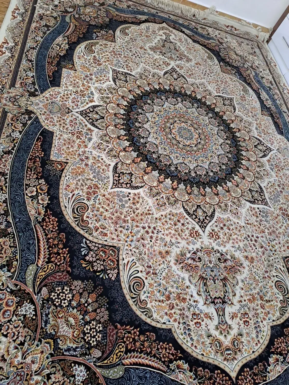 فرش ۹متری دستبافت گونه|فرش|بناب, |دیوار