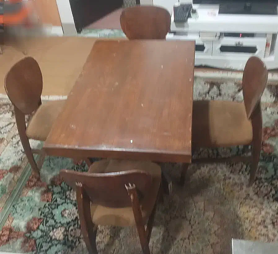 میز غذا خوردی|میز و صندلی غذاخوری|شاهینشهر, خانه کارگر|دیوار