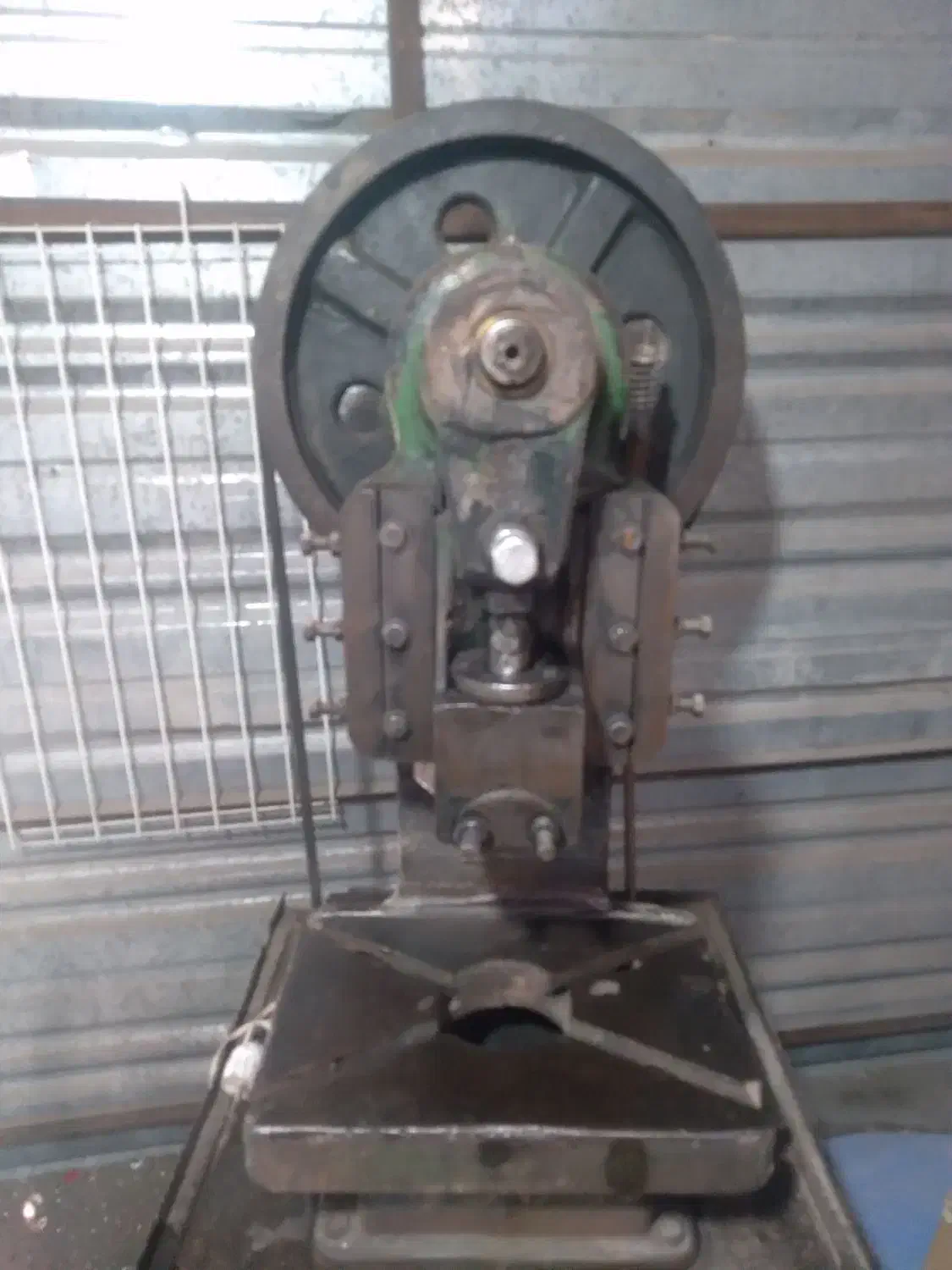 پرس ضربه ای ۶تن|ماشینآلات صنعتی|چهاردانگه (تهران), |دیوار