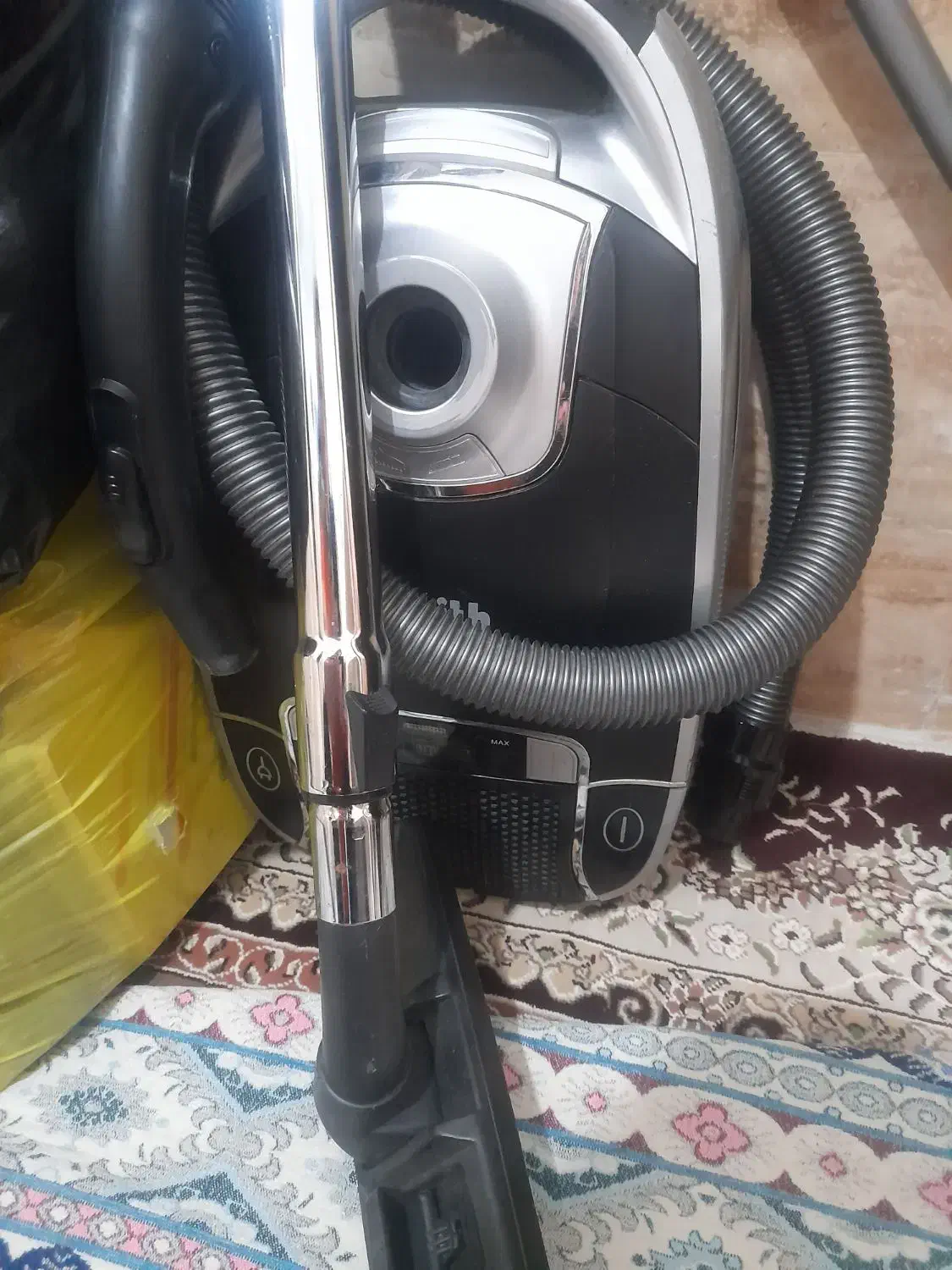 جارو برقی در حد نو|جاروبرقی، جارو شارژی، بخارشو|بومهن, |دیوار