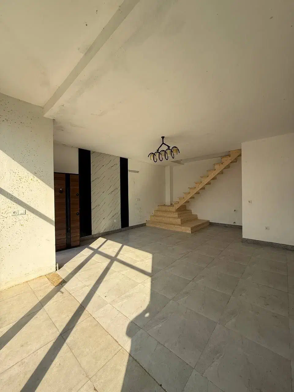 یک ویلای مینیمال بسیار زیبا با سندتک برگ/ شهرکی|فروش خانه و ویلا|رینه, |دیوار