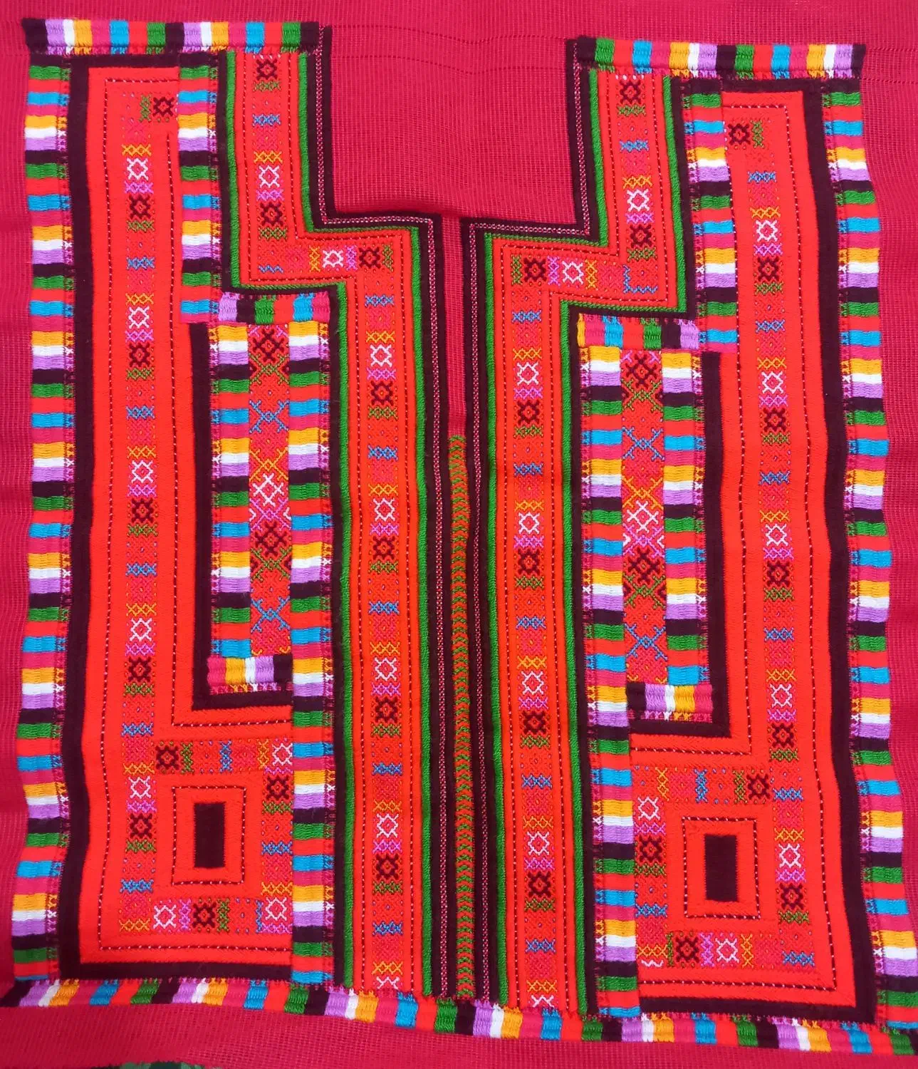 زیح درکشوک بزرگسال|لباس|سراوان, |دیوار