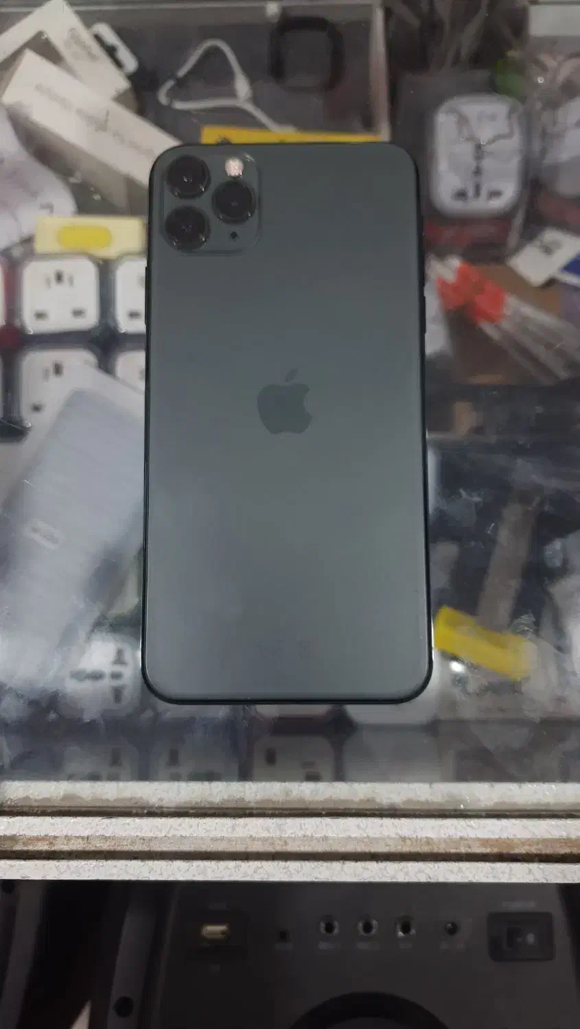 اپل iPhone 11 Pro Max با حافظهٔ ۲۵۶ گیگابایت|موبایل|شبستر, |دیوار