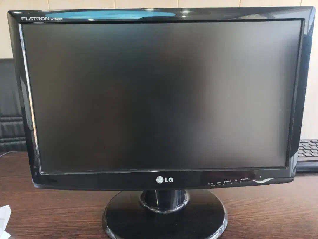 مانیتور 19 اینچ LG- Xvision- HP|قطعات و لوازم جانبی رایانه|اصفهان, ملک|دیوار