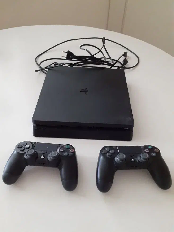 ps4 slim|کنسول، بازی ویدئویی و آنلاین|قروه, |دیوار