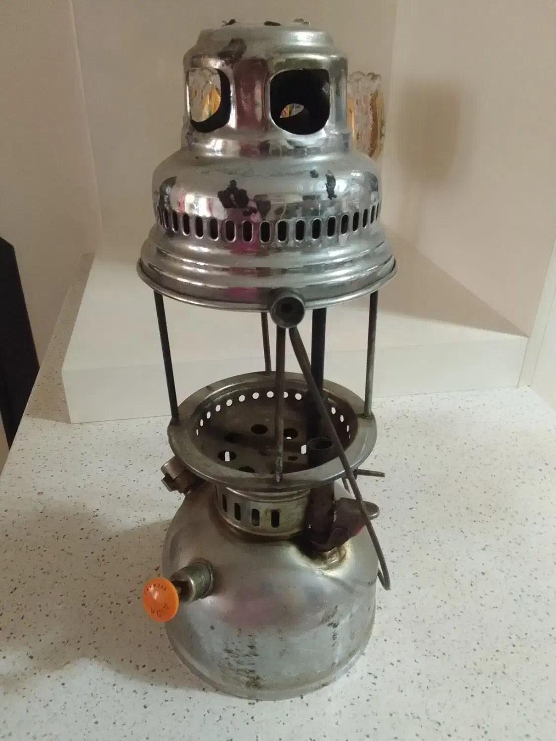 چراغ طبق عکس|کلکسیون اشیاء عتیقه|اردبیل, |دیوار