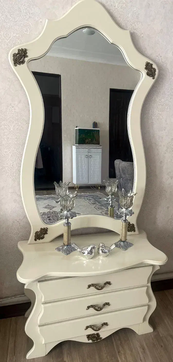 فروش بوفه + آینه شمعدان با کمترین قیمت ممکن|بوفه، ویترین، کنسول|سراب, |دیوار