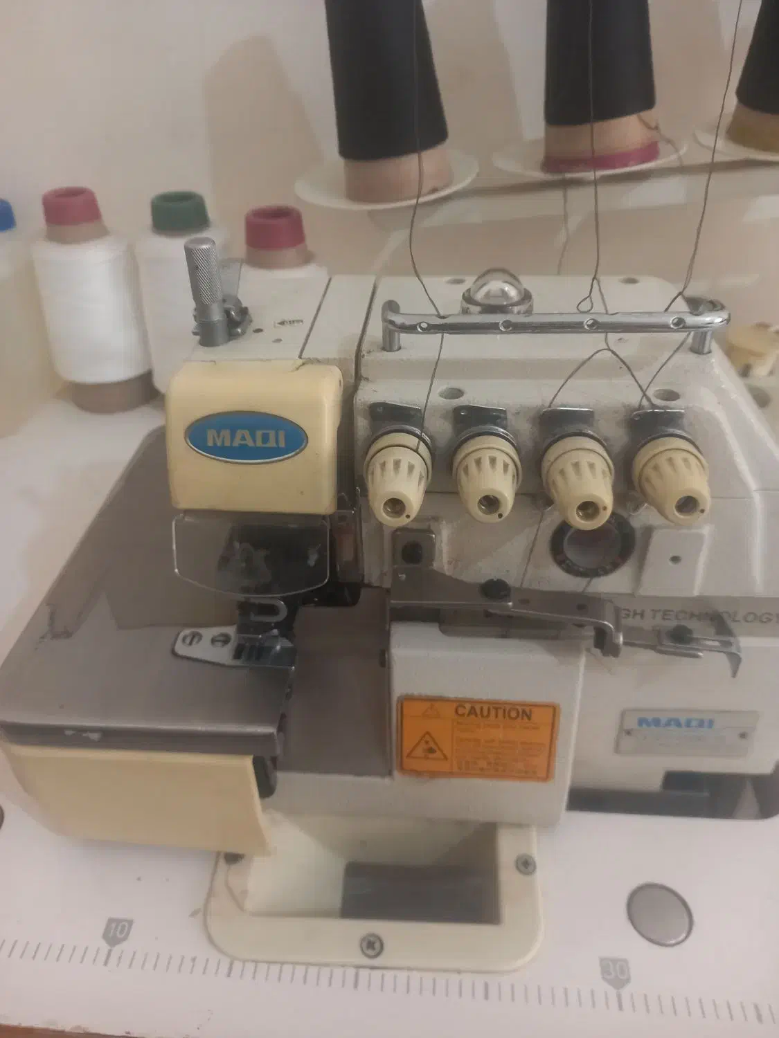 سردوز ۵نخ صنعتی.چرخ راسته صنعتی|چرخ خیاطی و ریسندگی|گرگان, |دیوار