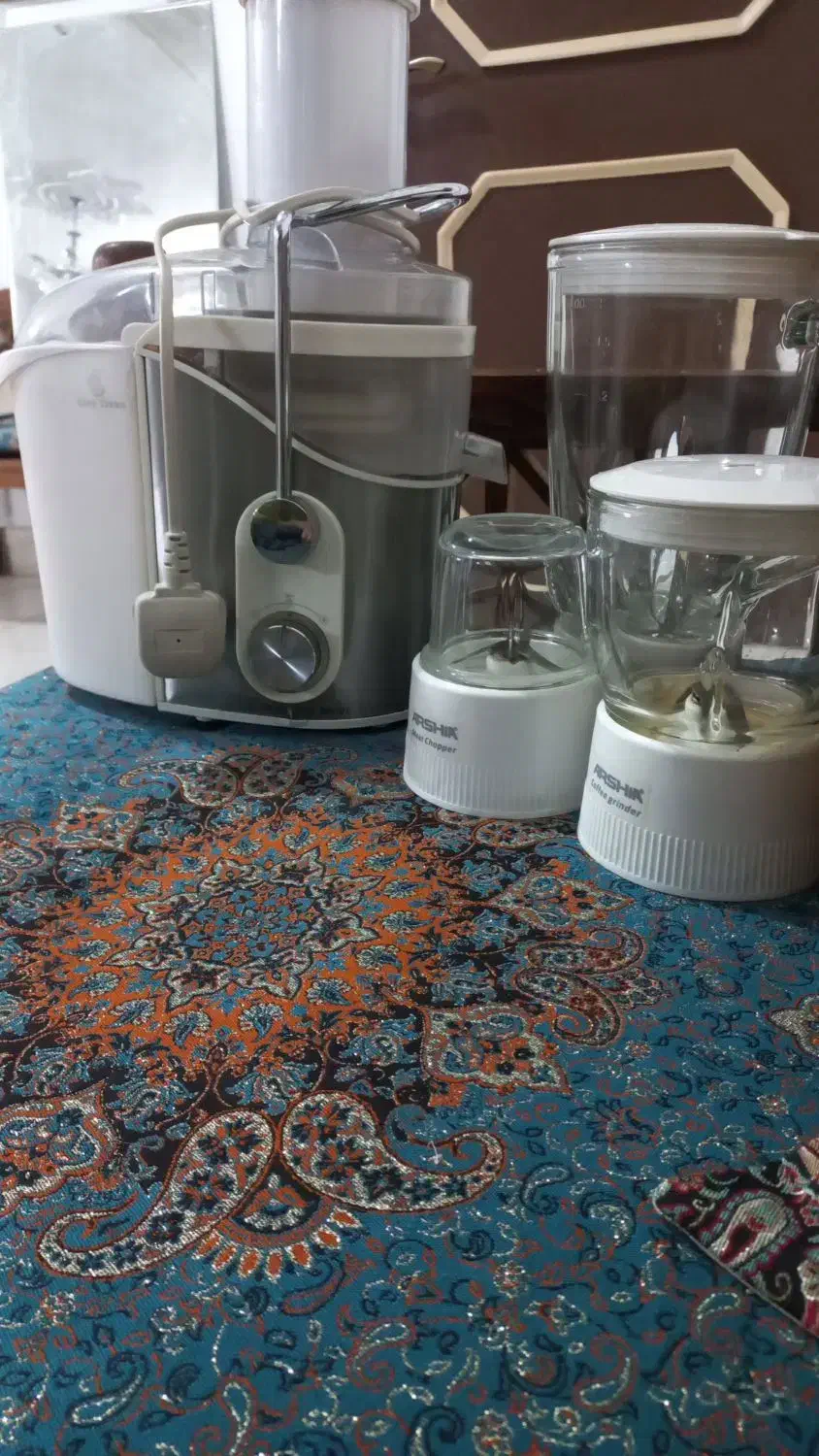 اب میوه گیری 4 کاره|آبمیوه‌گیر و آب‌مرکبات‌گیر|قم, آزادگان|دیوار