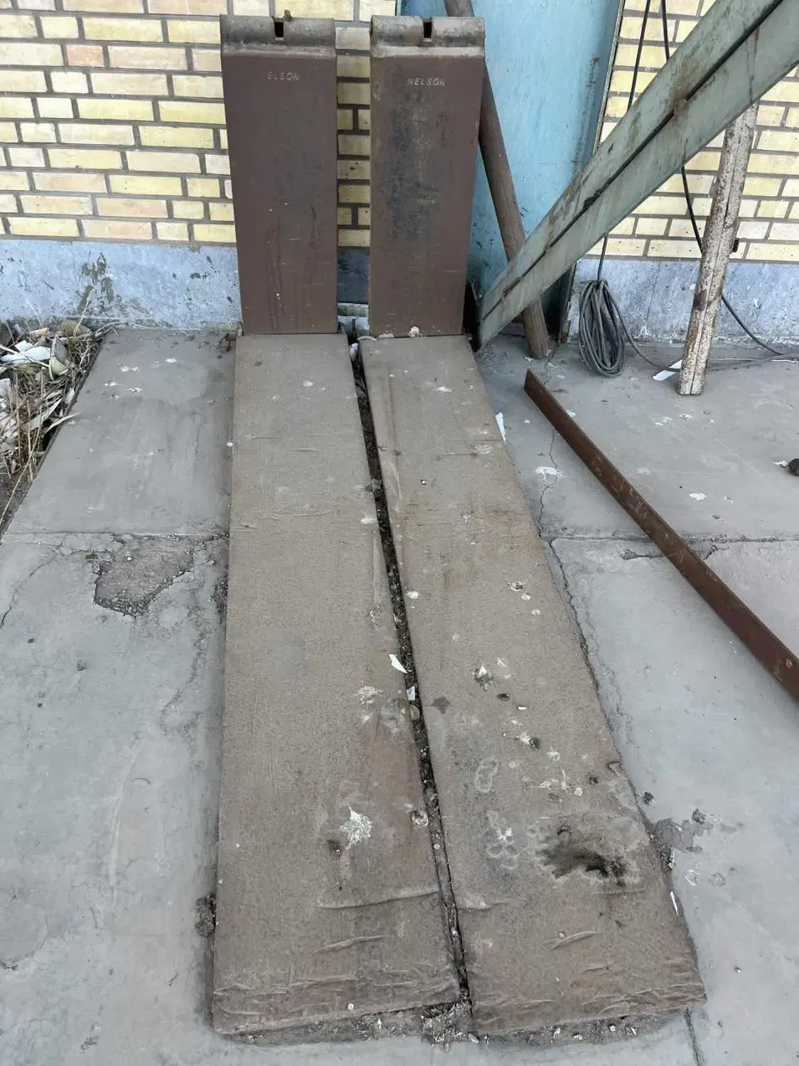 ناخن لیفتراک 15 تن 2 متری|قطعات یدکی و لوازم جانبی|اصفهان, ارغوانیه|دیوار