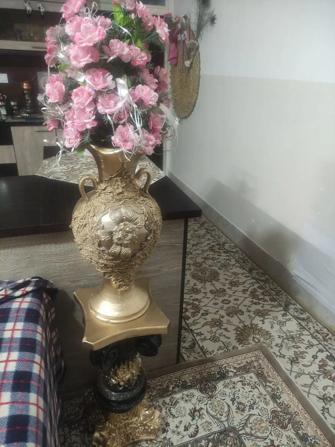 گلدان بزرگ کنار سالنی همراه باپایه وگل|صنایع دستی و سایر لوازم تزئینی|قم, کلهری|دیوار