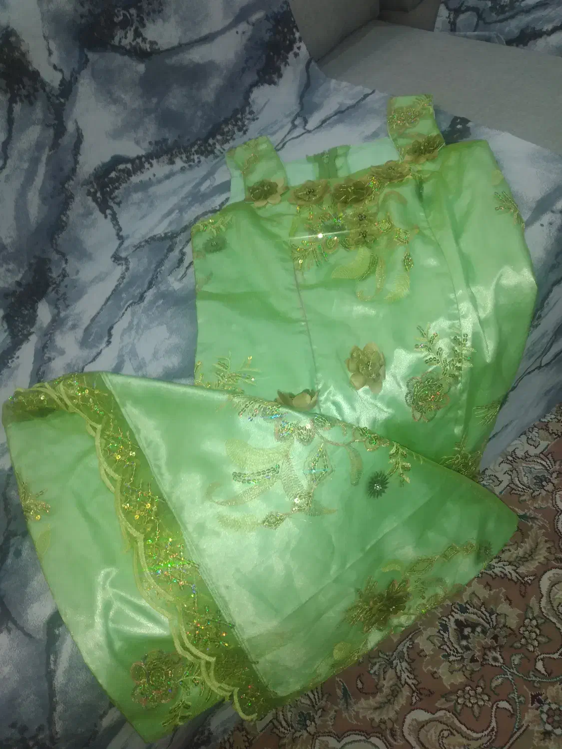 لباس مجلسی.تمیز|لباس|جم, |دیوار