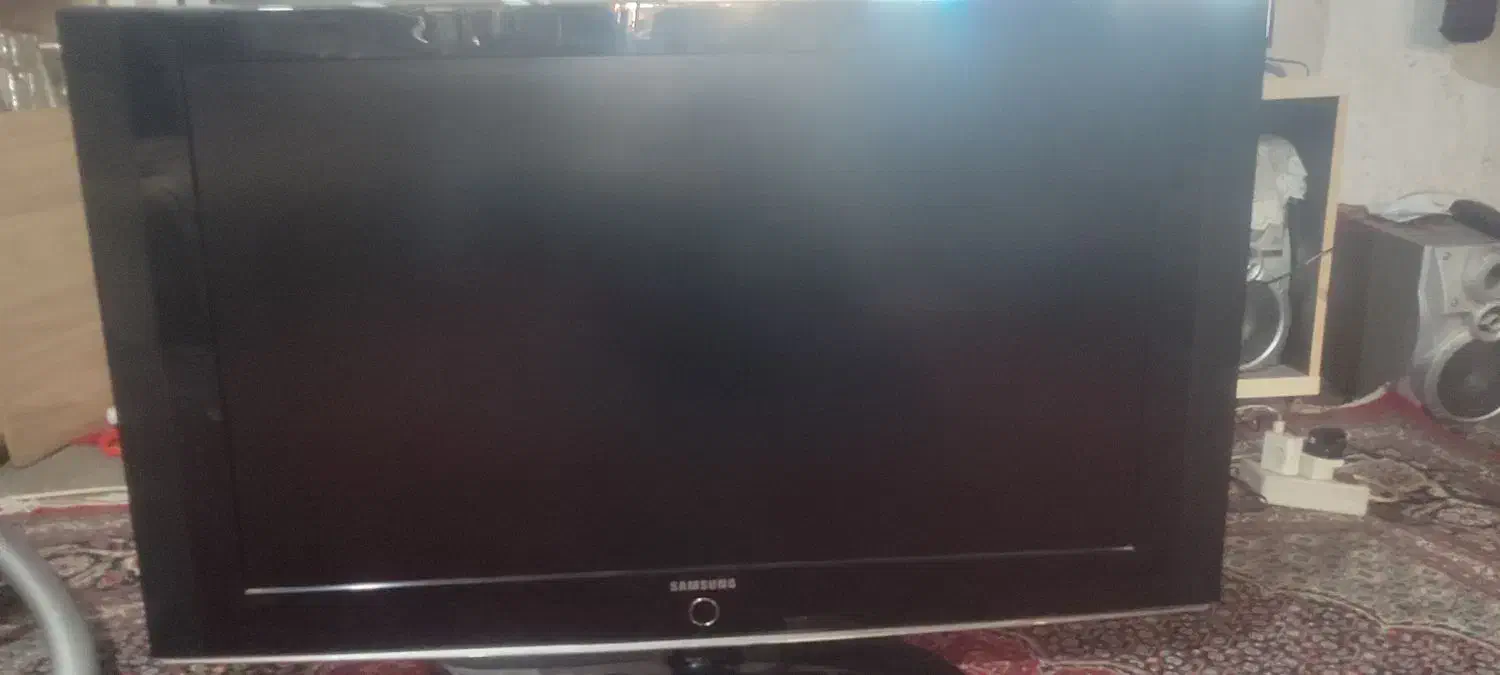 تلویزیون ال سی دی 50اینچ|تلویزیون و پروژکتور|رشت, پیرکلاچای|دیوار