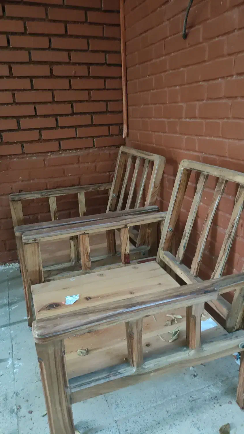 صندلی چوبی|صندلی و نیمکت|دزفول, |دیوار