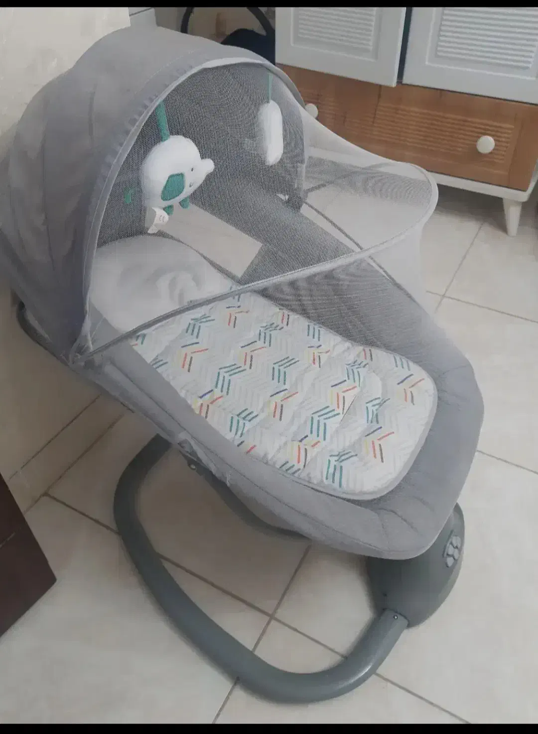 گهواره برقی|تخت و سرویس خواب|بم, |دیوار