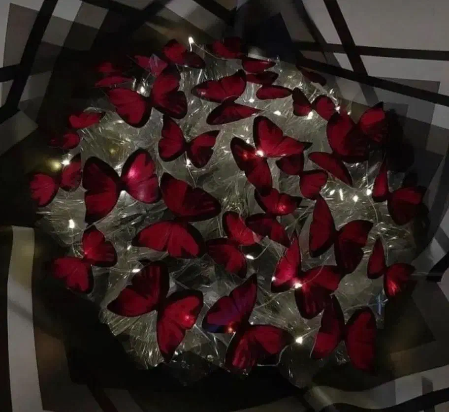 دسته گل پروانه چراغدار|صنایع دستی و سایر لوازم تزئینی|یزد, |دیوار