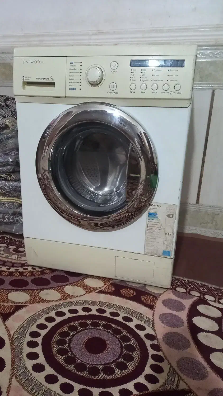 فروش یک دستگاه ماشین لباسشویی تمام اتومات|ماشین لباسشویی و خشک‌کن لباس|زابل, |دیوار