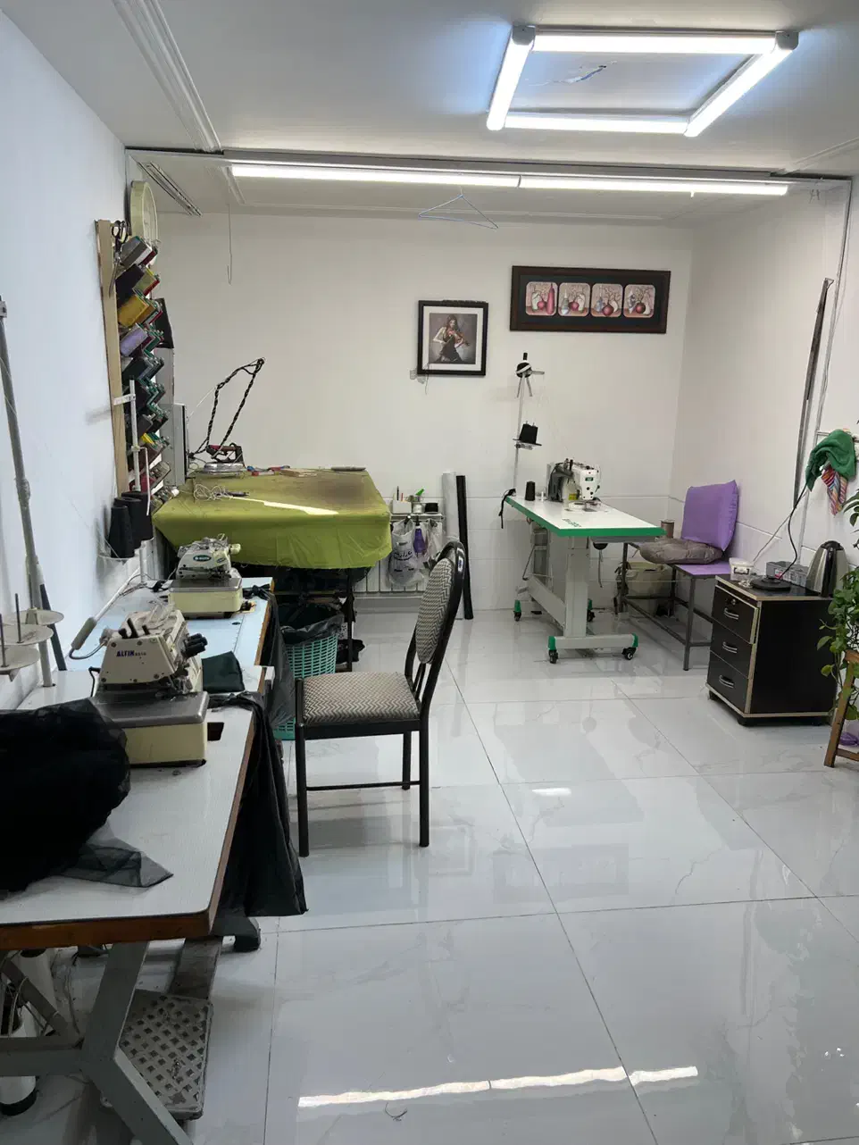 نیازمند خیاط زنانه در حد حرفه ای|استخدام هنری و رسانه|یزد, |دیوار