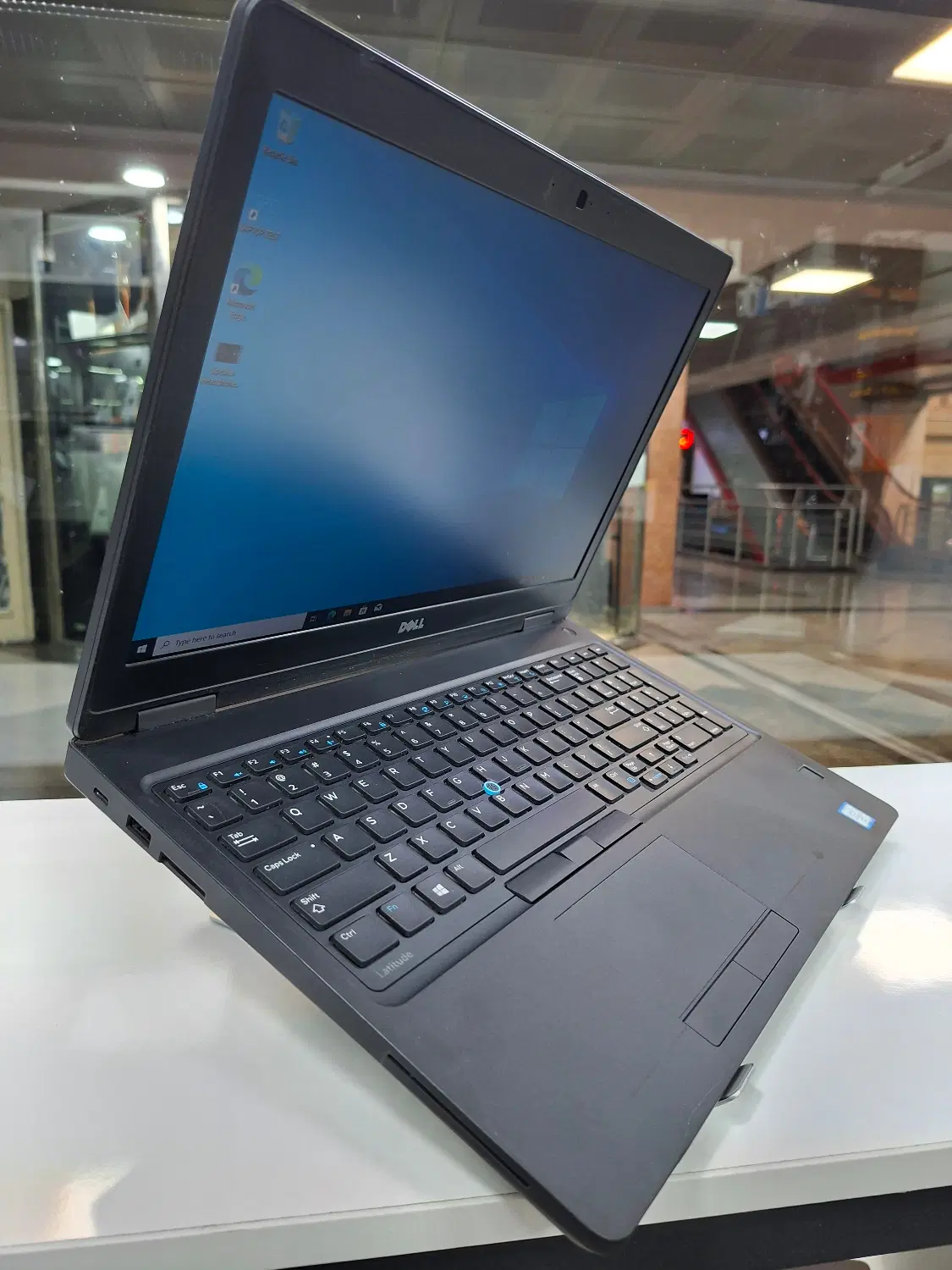 لپ تاپ Dell Latitude 5580 نسل شش|رایانه همراه|تهران, فلسطین (میدان انقلاب)|دیوار