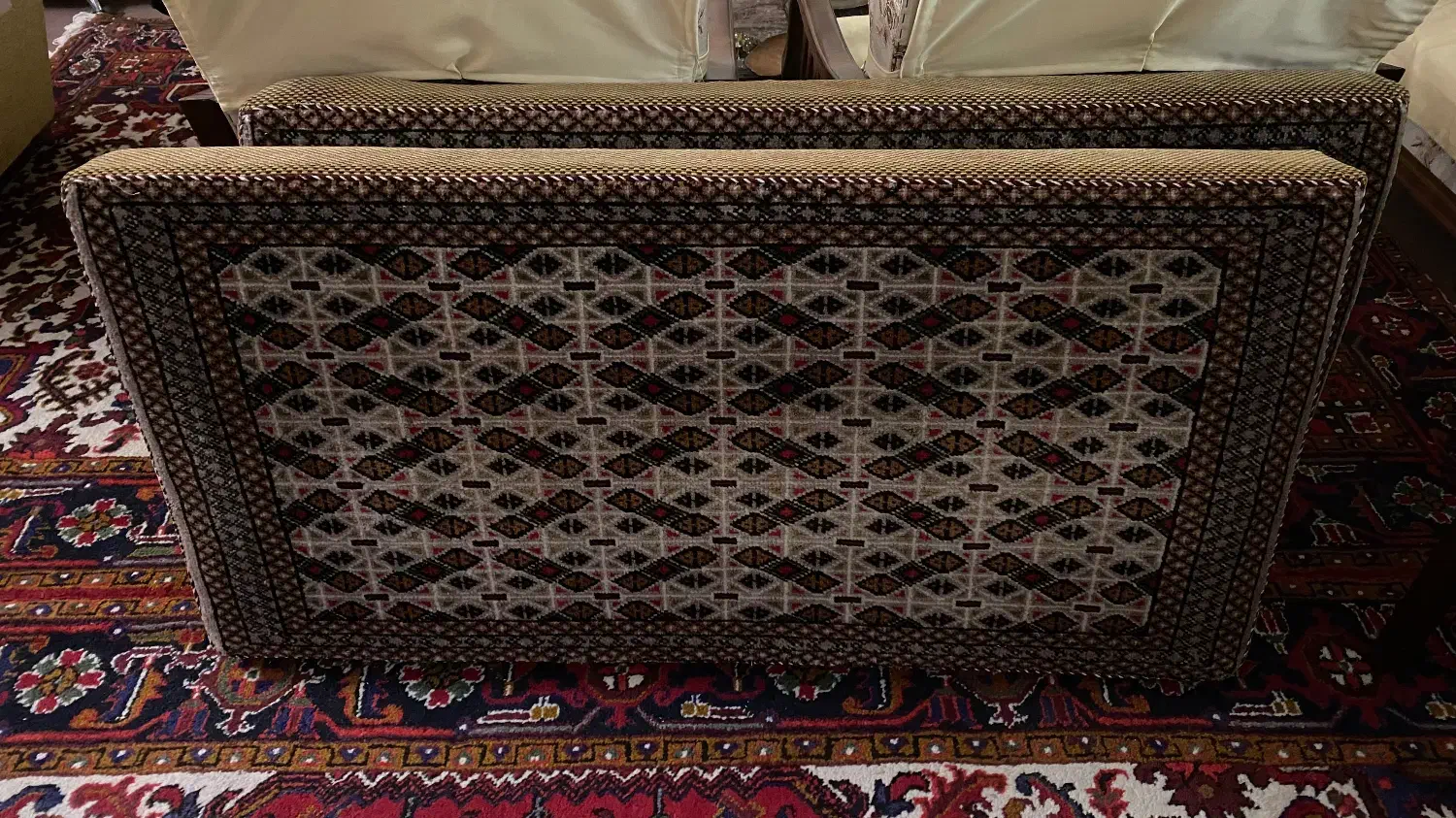 پشتی دستباف|پشتی|تبریز, |دیوار