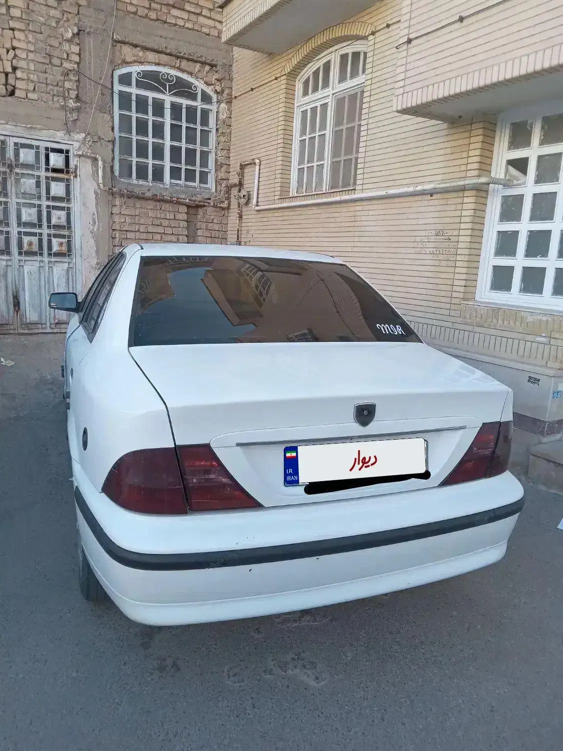 ماشین سمند سفید مدل ۹۳|خودرو سواری و وانت|شیراز, شهرک بزین|دیوار