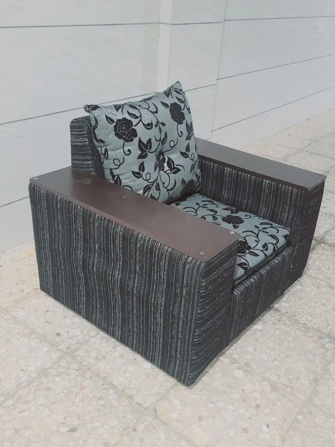 مبل راحتی ۷ نفره|مبلمان خانگی و میز عسلی|گنبد کاووس, |دیوار