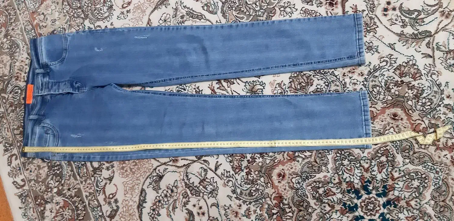 شلوار لی|لباس|اصفهان, آبشار|دیوار