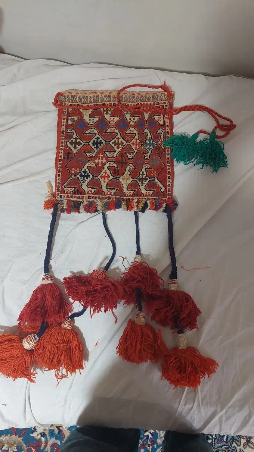 کیف کشکولی دست بافت قدمتی|گلیم، جاجیم، گبه|کرمانشاه, |دیوار