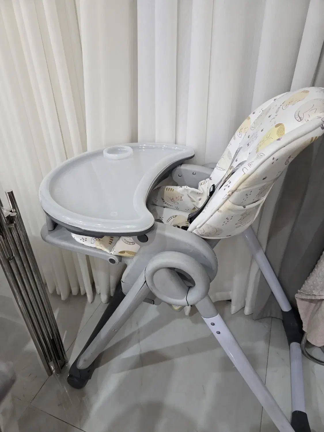 صندلی غذا|تخت و صندلی بچه|کرج, محمود آباد|دیوار