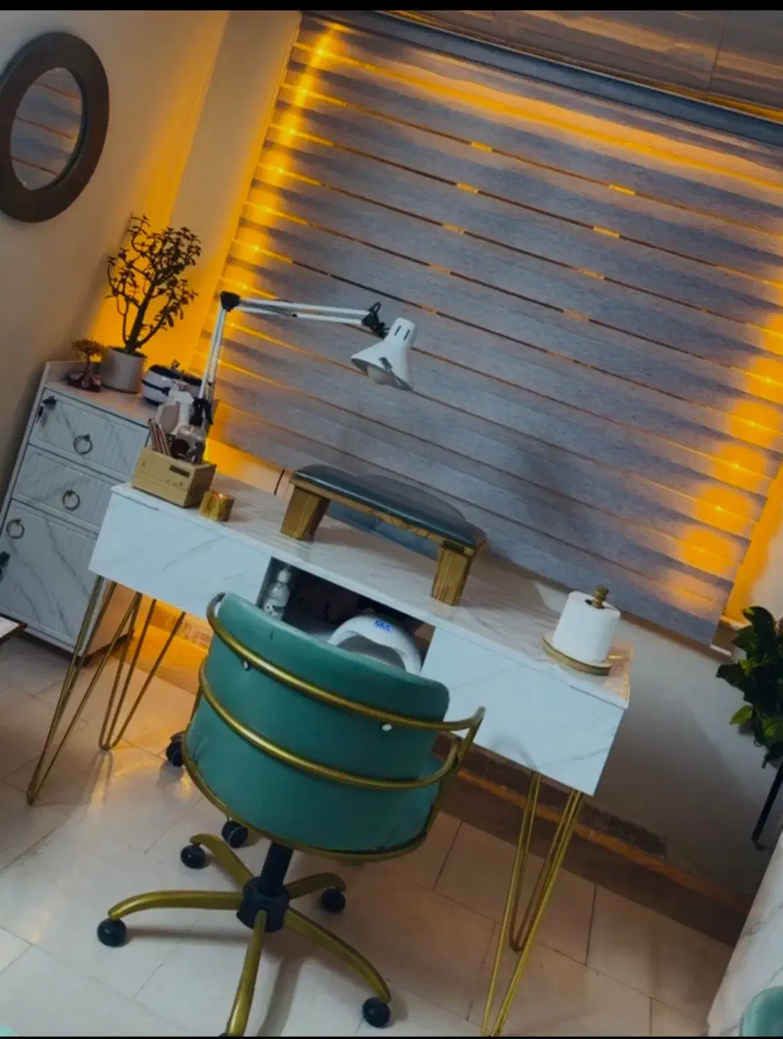 اجاره تخت مژه و میز ناخن|خدمات آرایشگری و زیبایی|پردیس, فاز ۴|دیوار