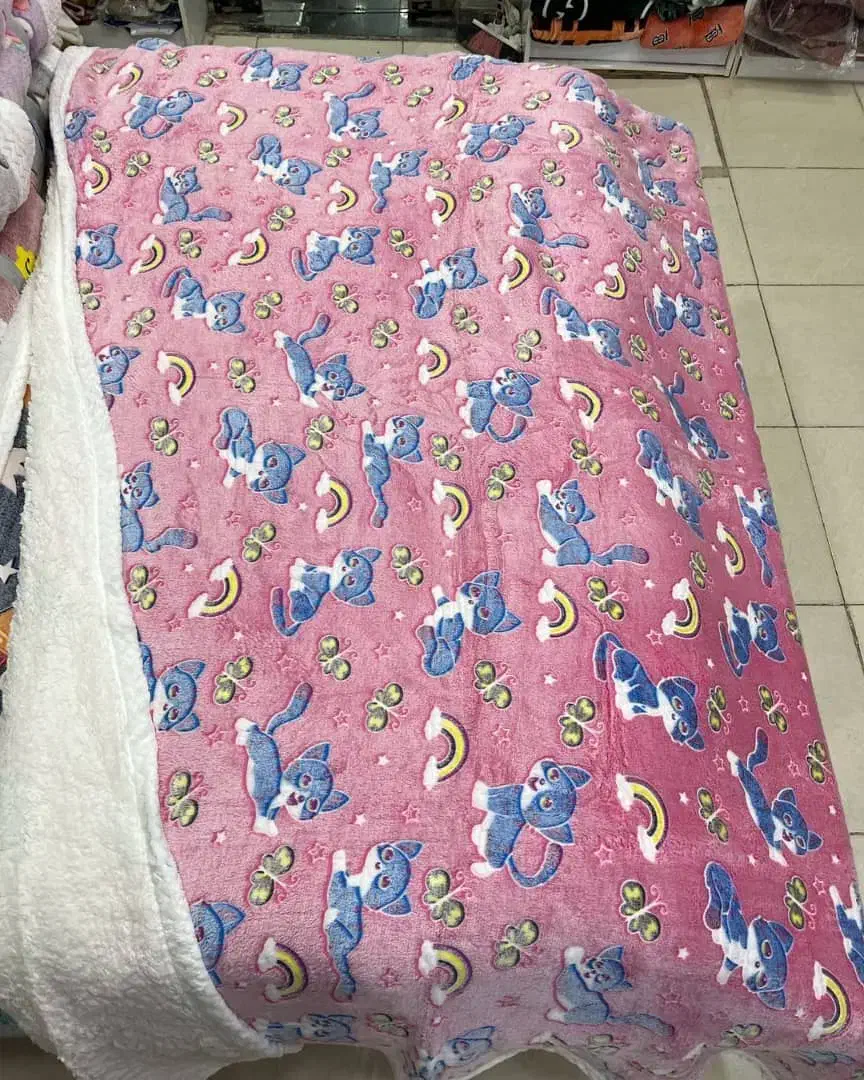 تشک و پتو با مناسبترین قیمت جنس خارجی|رختخواب، بالش، پتو|شیراز, میانرود|دیوار