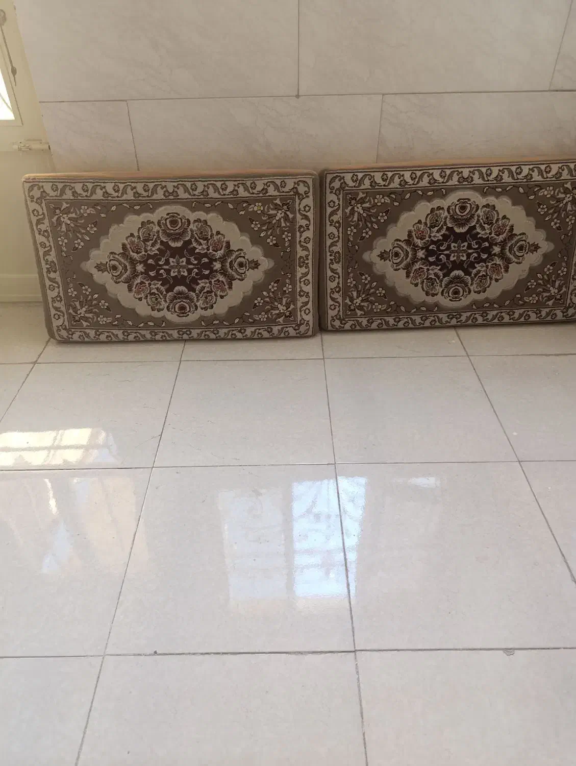 دو عدد پشتی وپاف|مبلمان خانگی و میز عسلی|گلستان (تهران), |دیوار