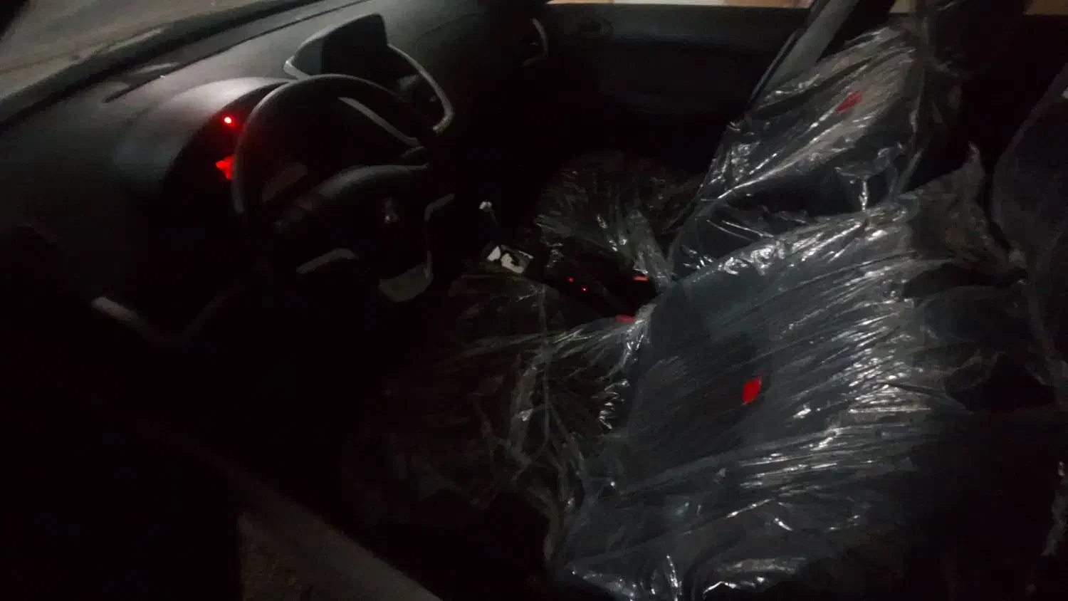 پژو 207 اتومات tu5p 1404 سقف فلز فوری|خودرو سواری و وانت|تهران, مینی‌سیتی (شهرک نفت)|دیوار