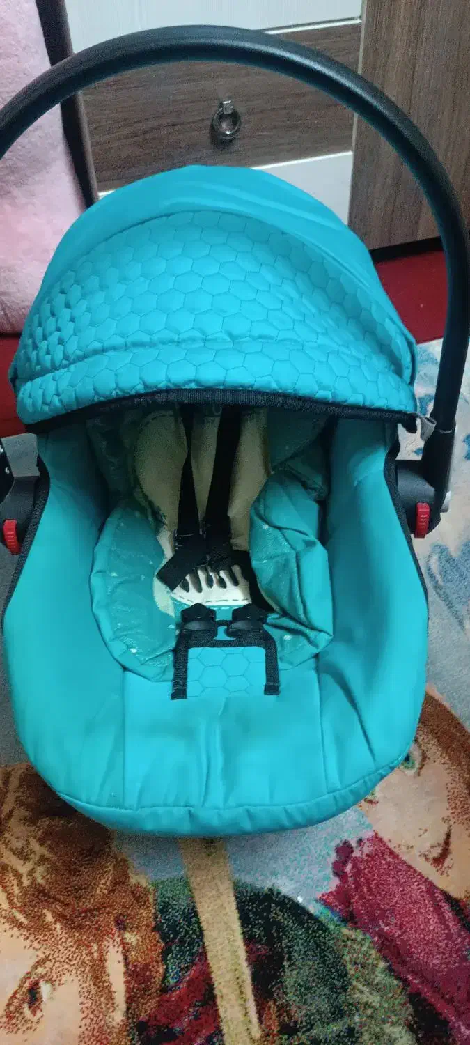 کریر گهواره|کالسکه و لوازم جانبی|شاهینشهر, گزبرخوار|دیوار