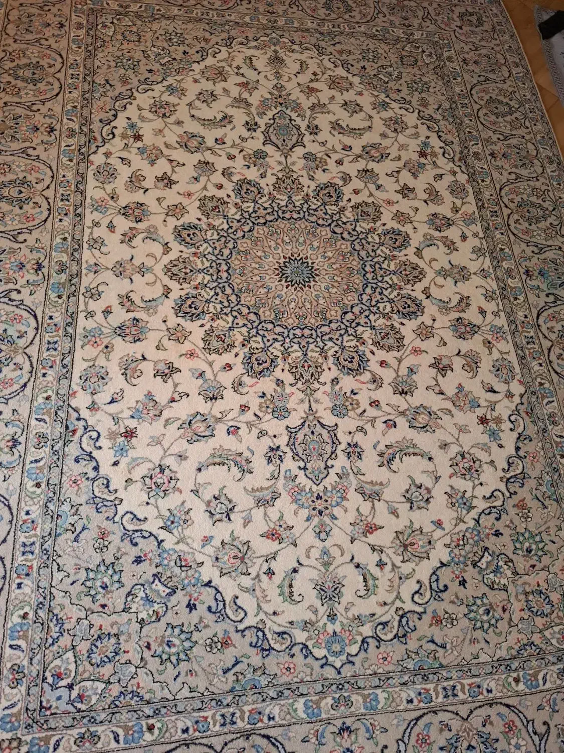 فرش دستباف۹متری نائین در حد بسیار نو و سالم|فرش|اصفهان, برازنده|دیوار