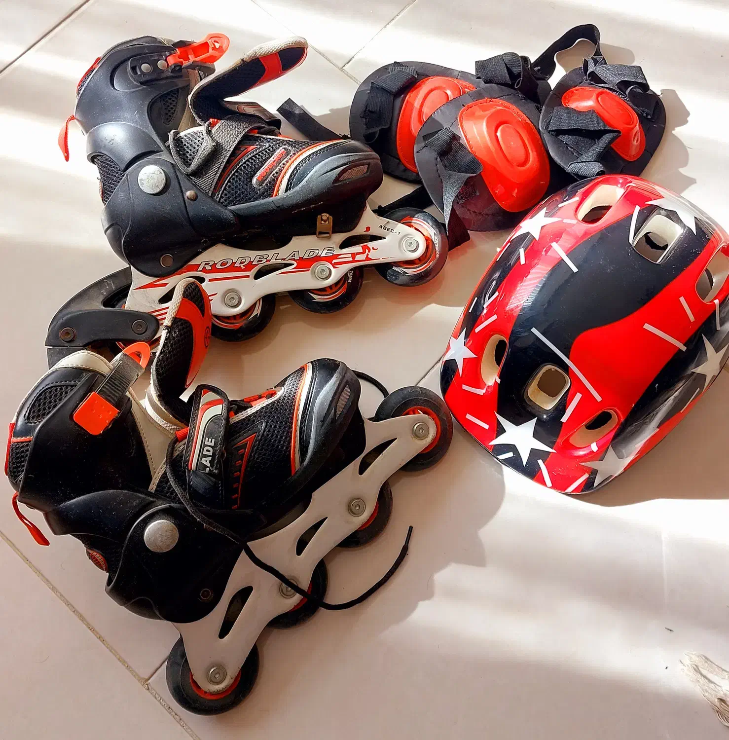 کفش اسکیت|دوچرخه، اسکیت، اسکوتر|کرج, کوی زنبق|دیوار