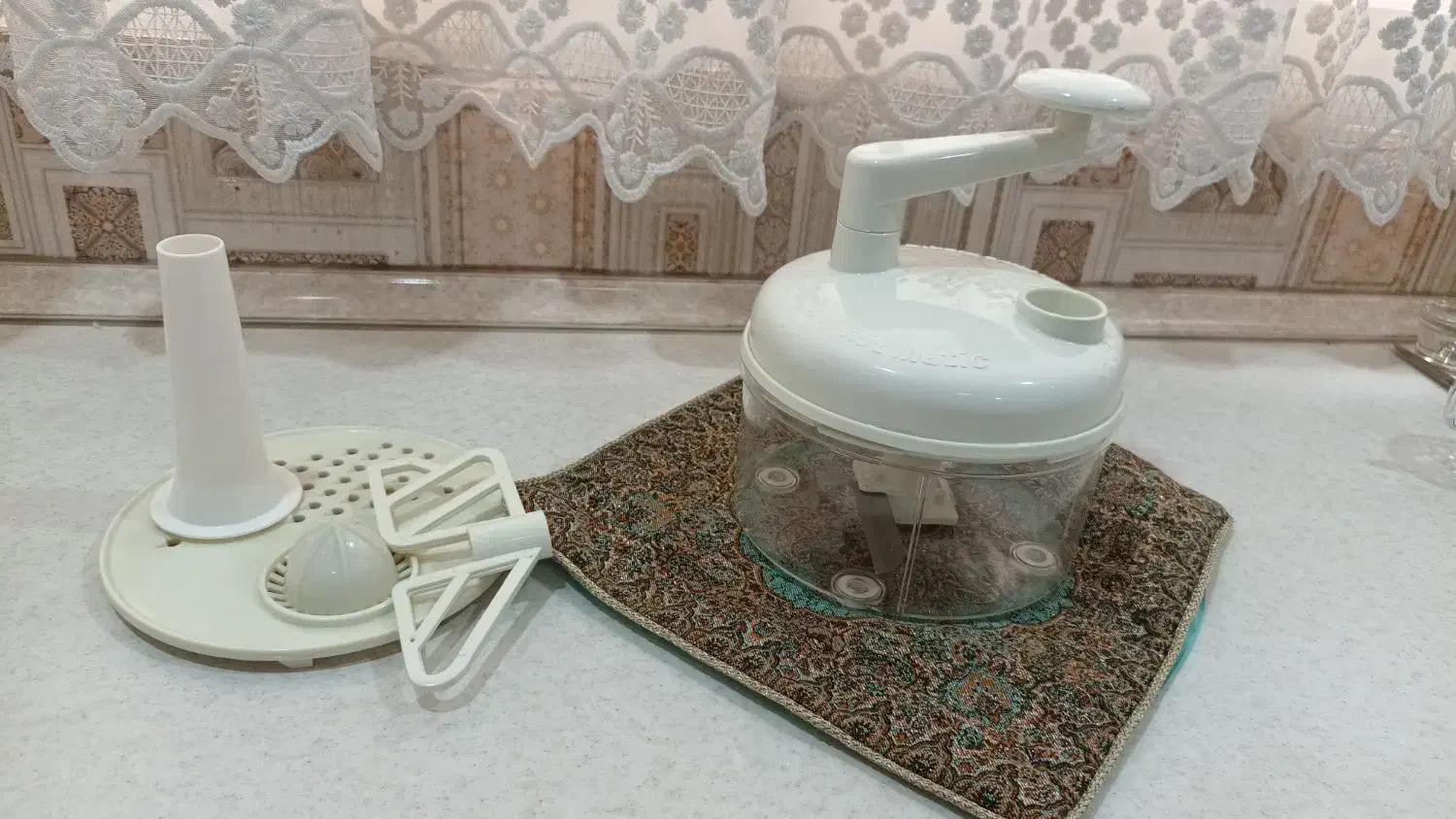 خوردکن دستی ۲۷۰تومن|خردکن، آسیاب، غذاساز|تهران, والفجر (افسریه)|دیوار