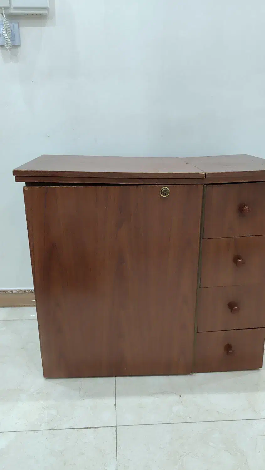 میز خیاطی|چرخ خیاطی و ریسندگی|رشت, توشیبا|دیوار