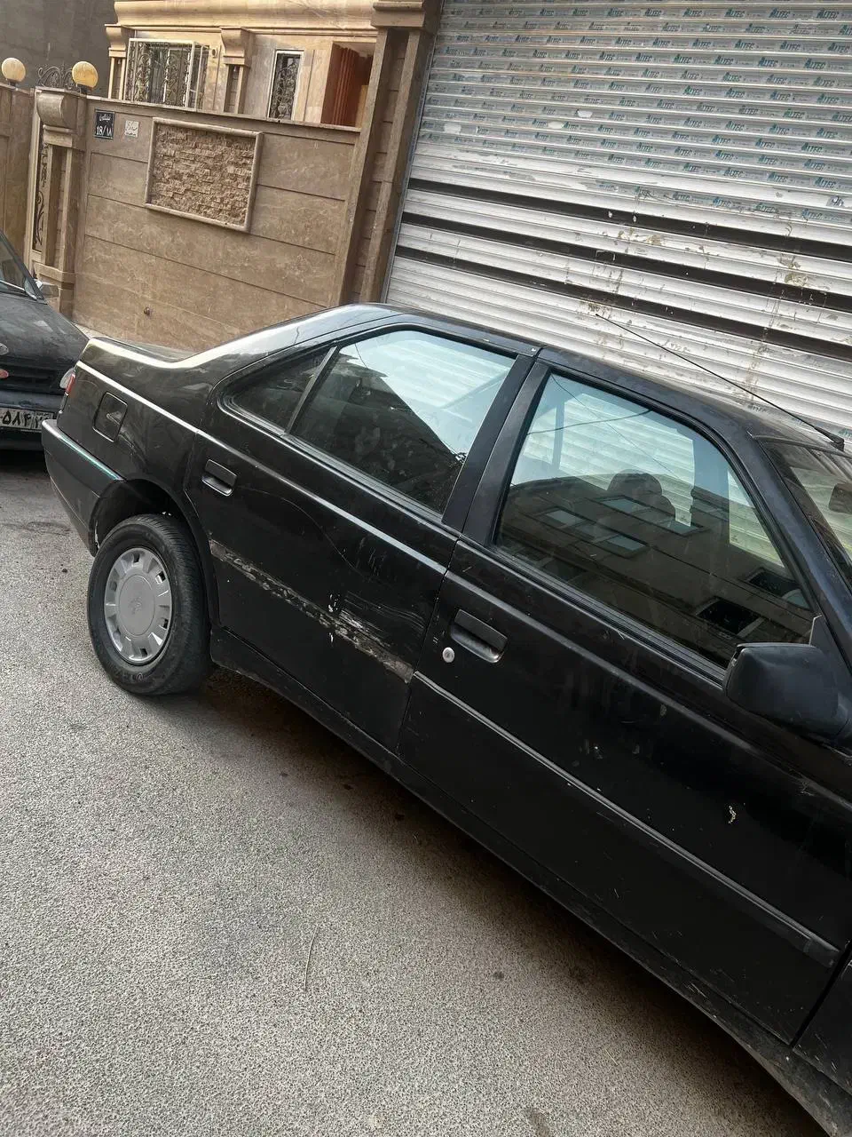 پژو ۴۰۵جی ال ایکس رنگ مشکی متالیک مدل ۱۳۸۰|خودرو سواری و وانت|پیشوا, |دیوار